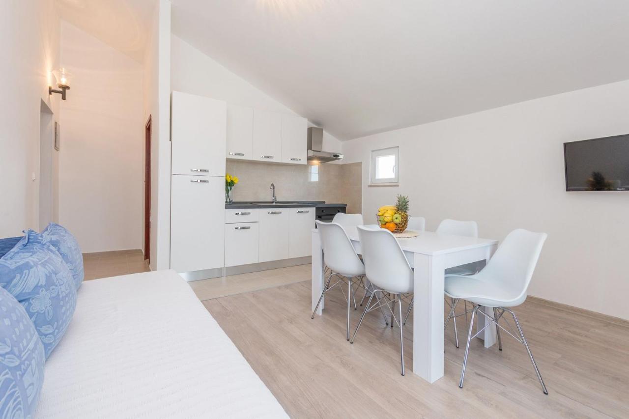 Apartment Lucija บีโอกราดนาโมรู ภายนอก รูปภาพ