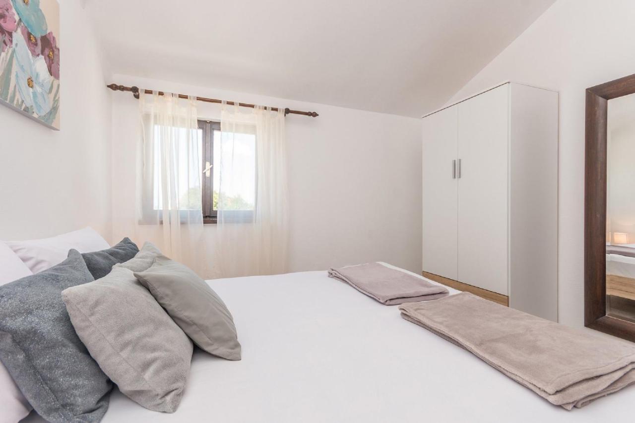 Apartment Lucija บีโอกราดนาโมรู ภายนอก รูปภาพ